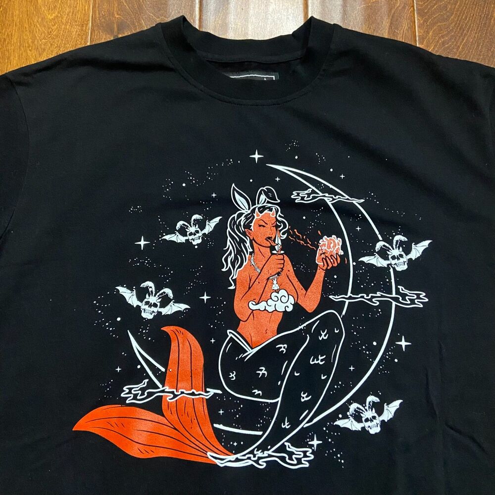 Praying Rabbit Streetwear Goth Mythical Black Red Cotton T-Shirt Men's Size XXL - Picture 2 of 8